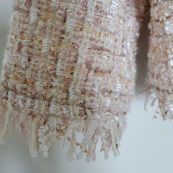 πSOLD πZara Tweed Top with Faux Pearl Details - Picture 8 of 12